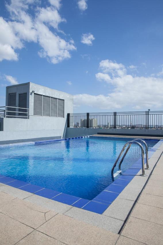 Melbourne Suites ماكاتي المظهر الخارجي الصورة